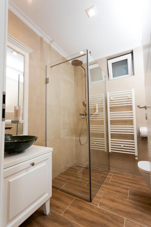 Apartament Carolyne Bistriţa Exterior foto